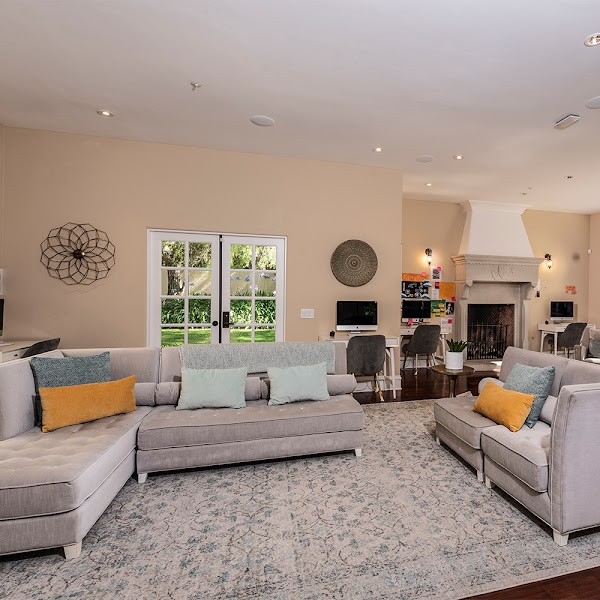 Newport Institute - Mental health facility in Santa Ana